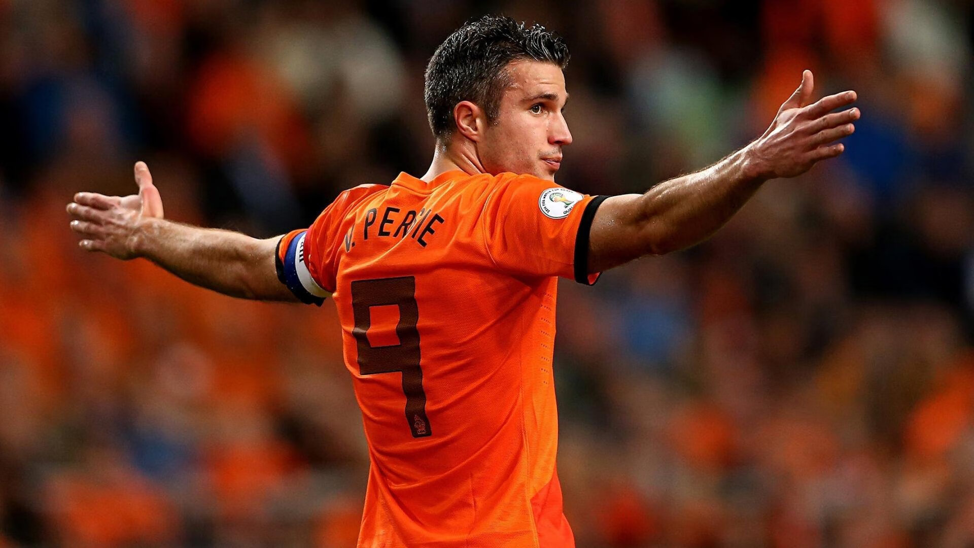 从圣保罗到伊斯坦布尔，当足球的荣光与赛道的轰鸣同时点燃